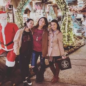 Meet your Posher, Alexia